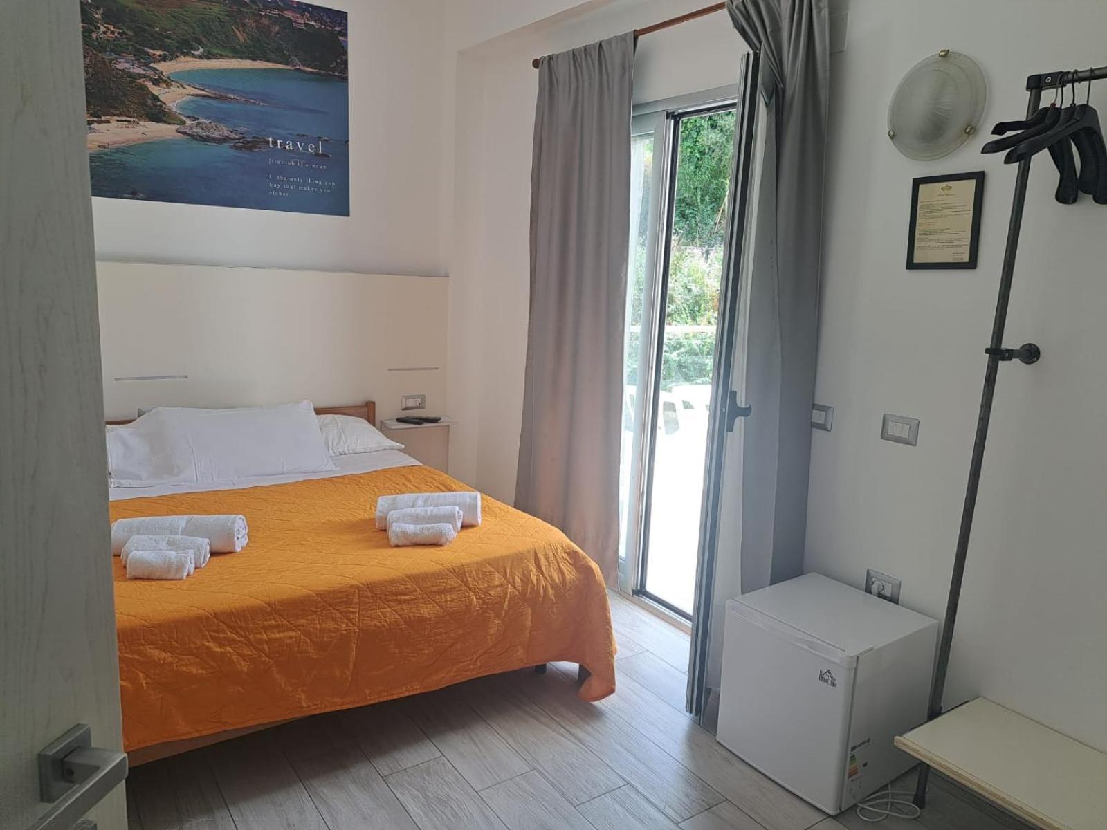 B&B Decarlo Property Tropea Εξωτερικό φωτογραφία