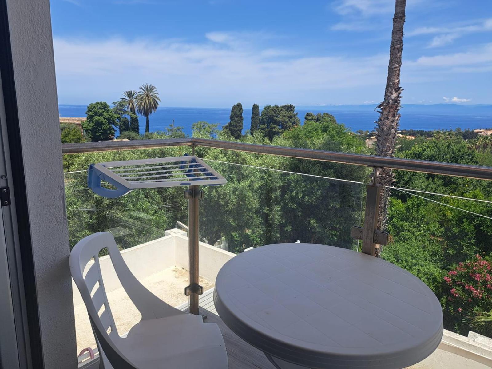 B&B Decarlo Property Tropea Εξωτερικό φωτογραφία